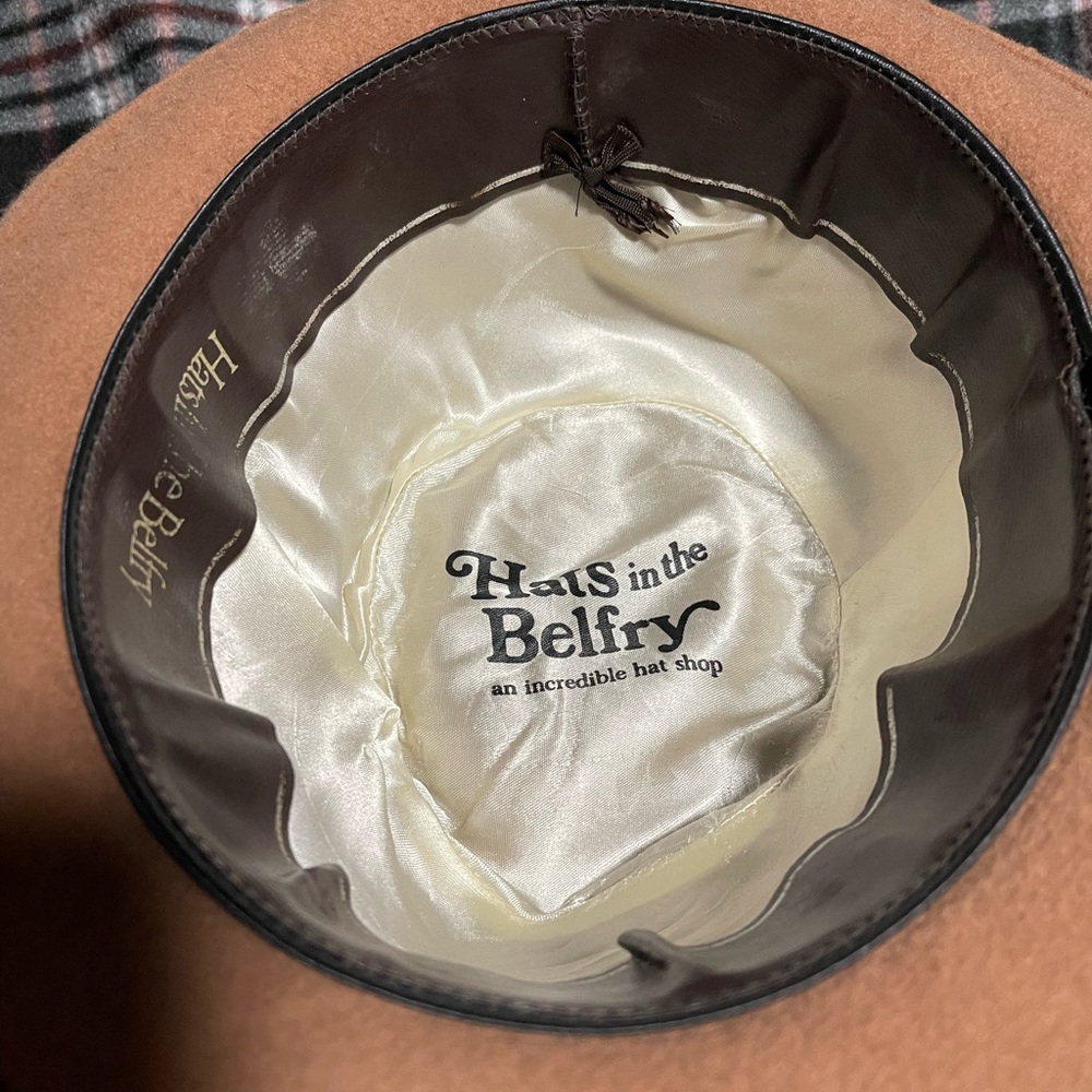 Men’s Fedora Size 7 1/2 Tan
